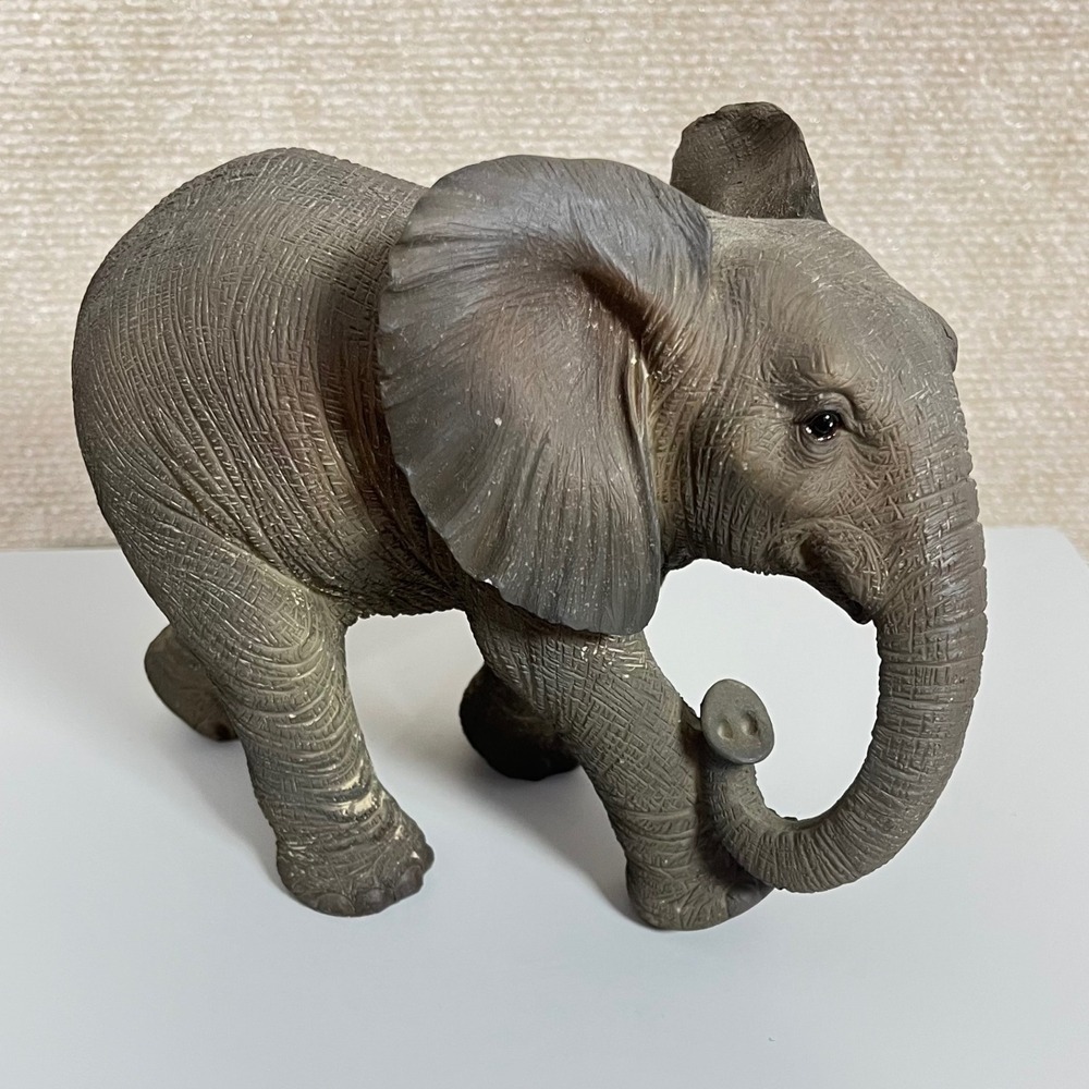 Elephant Figurine, Gray Tone,‎ Collectible Decor, Realistic Detail, Home Decor